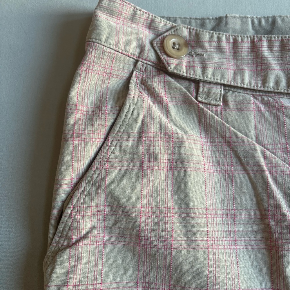 The North Face Women's Beige and Pink Hiking Shorts 10R